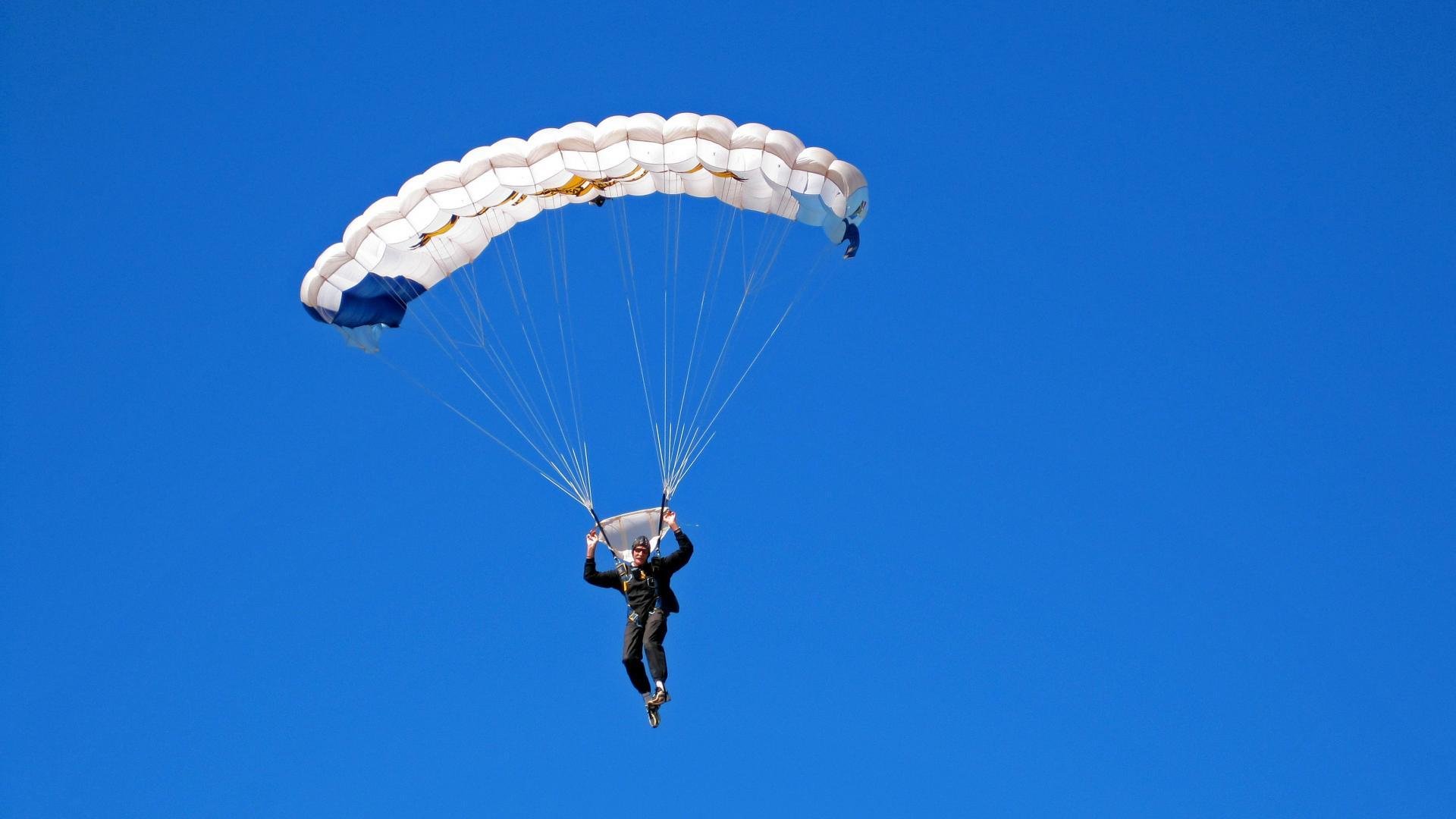 比赛转播质量提升观众体验明显改善,转播赛事可以收费吗